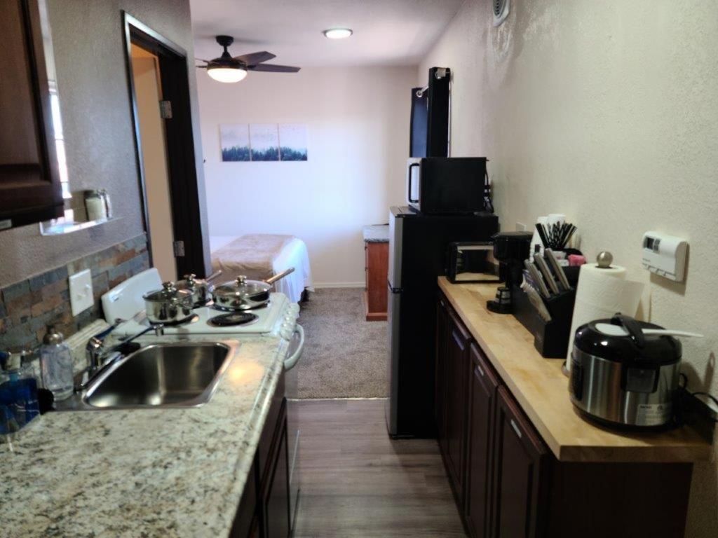 069a The Grand Canyon Getaway With Kitchenette Sleeps 4 *