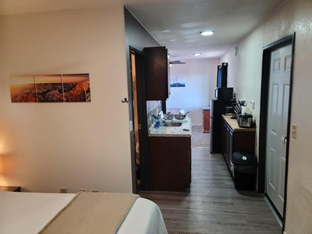 069a The Grand Canyon Getaway With Kitchenette Sleeps 4